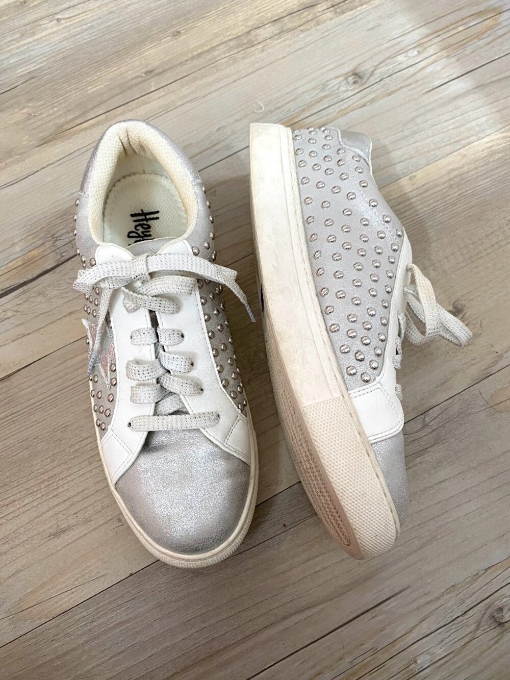 Hey Girl by Corkys Supernova White and Silver Rhinestone Star Sneakers Size 8